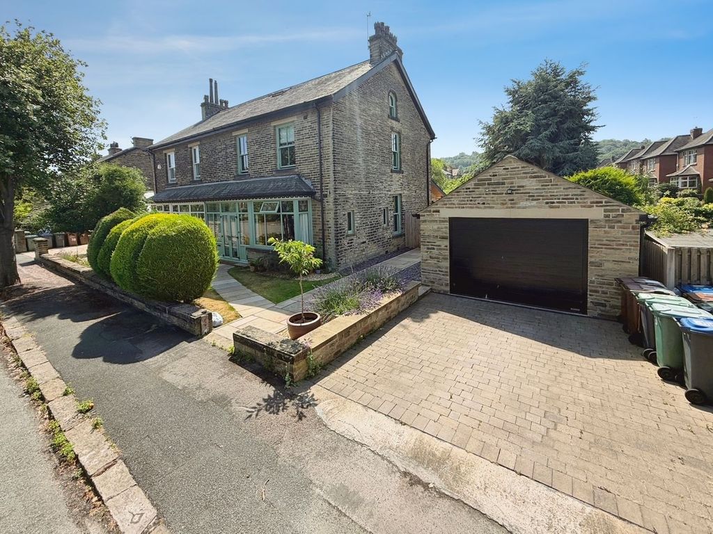 Property photo 1 of 34