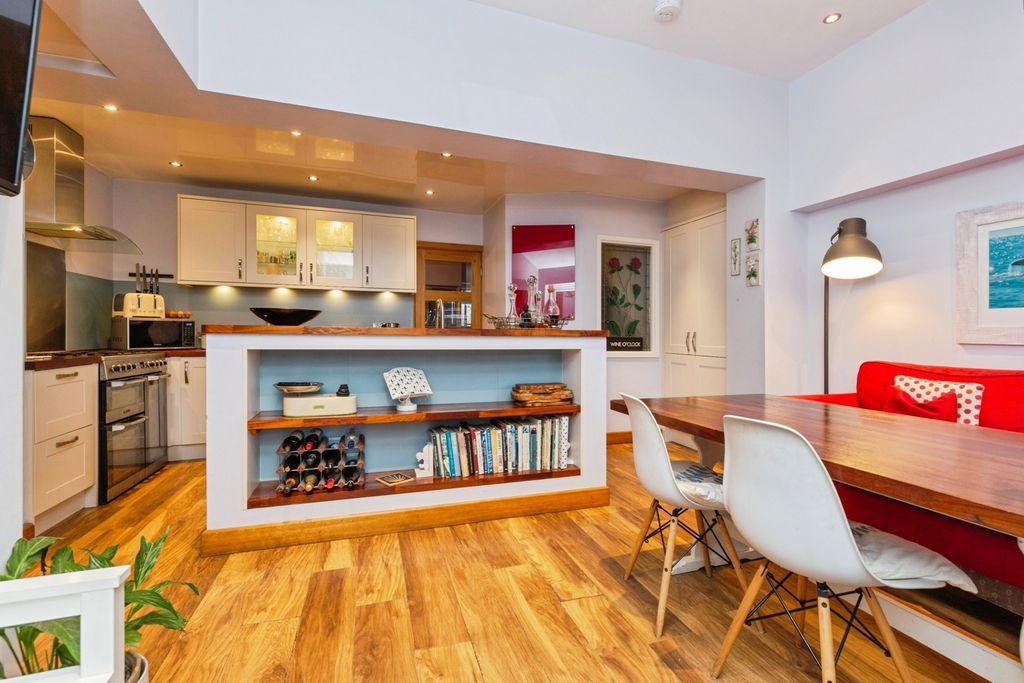 Property photo 1 of 26 Pbox-Img.Jpg