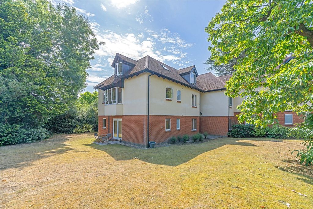 Property photo 3 of 9 Picture No. 12