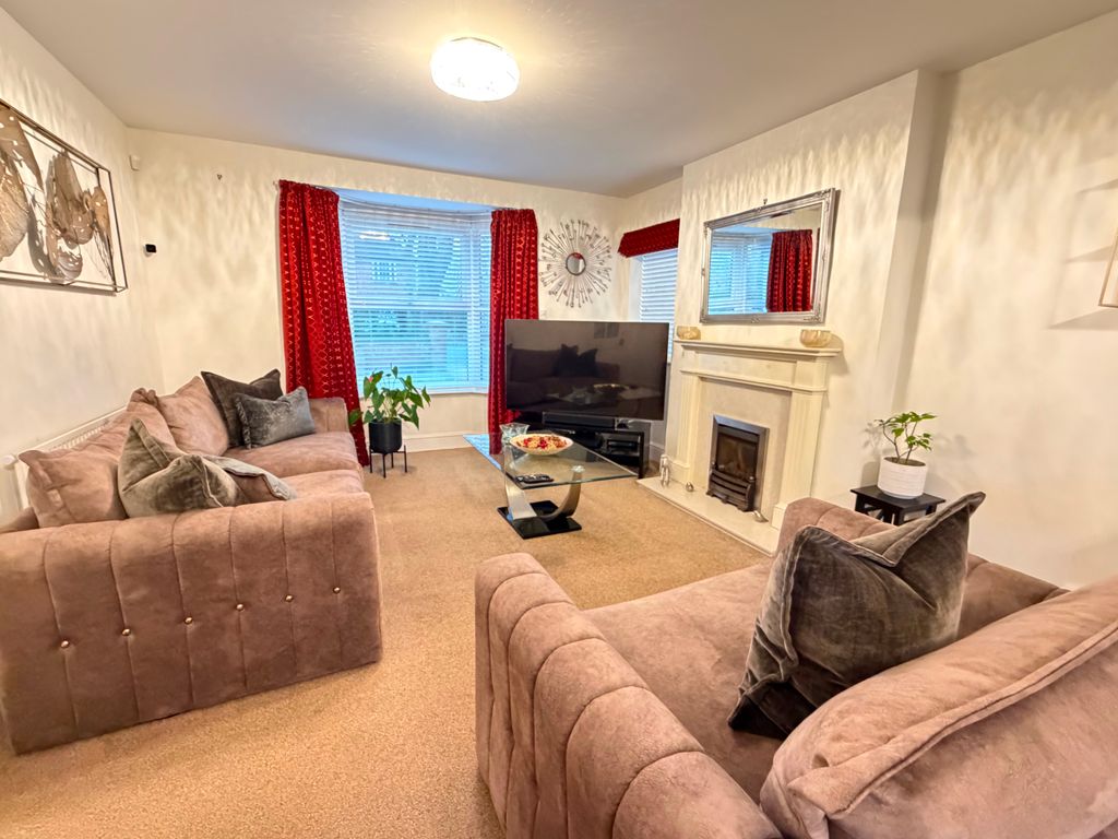 Property photo 3 of 14