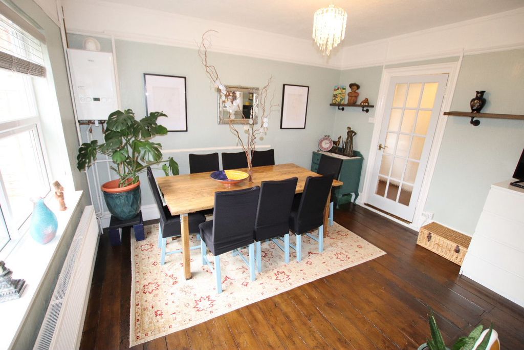 Property photo 3 of 25 Gallery
