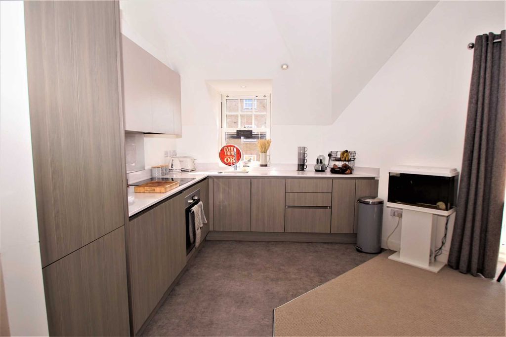 Property photo 2 of 8 Photo