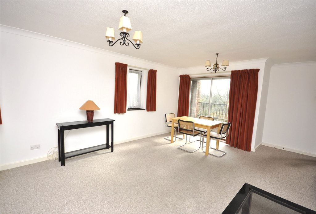 Property photo 3 of 8 Picture No. 08