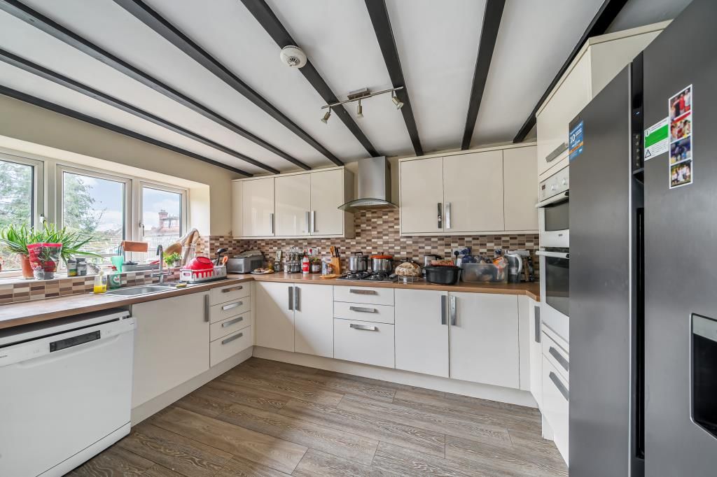 Property photo 2 of 20 Kitchen