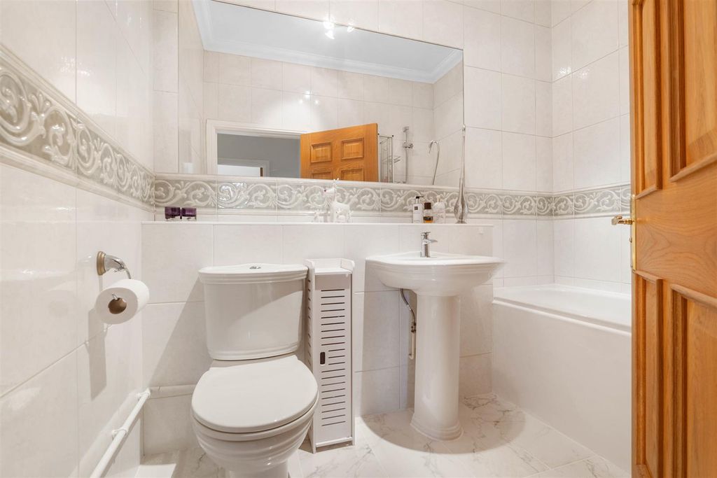 Additional image 13 of 2 bed flat for salePayton Street, Stratford-Upon-Avon CV37