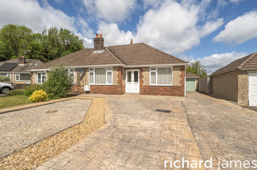 Property photo 1 of 14 56Fa6ba56Eb5405Fbe0A834600d39d73