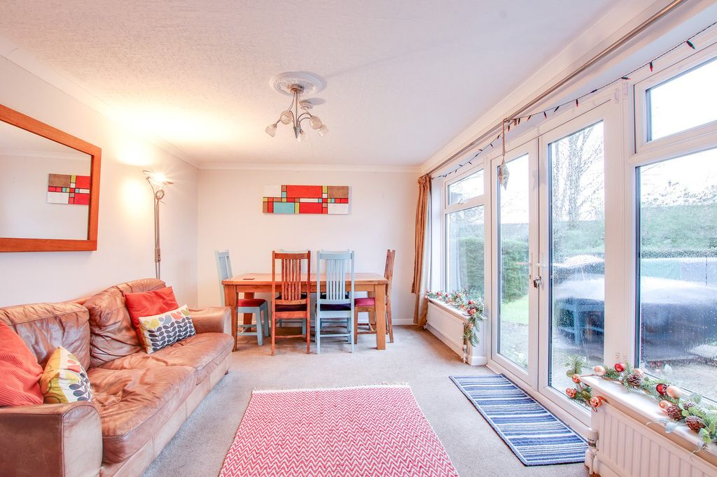 Property photo 2 of 21