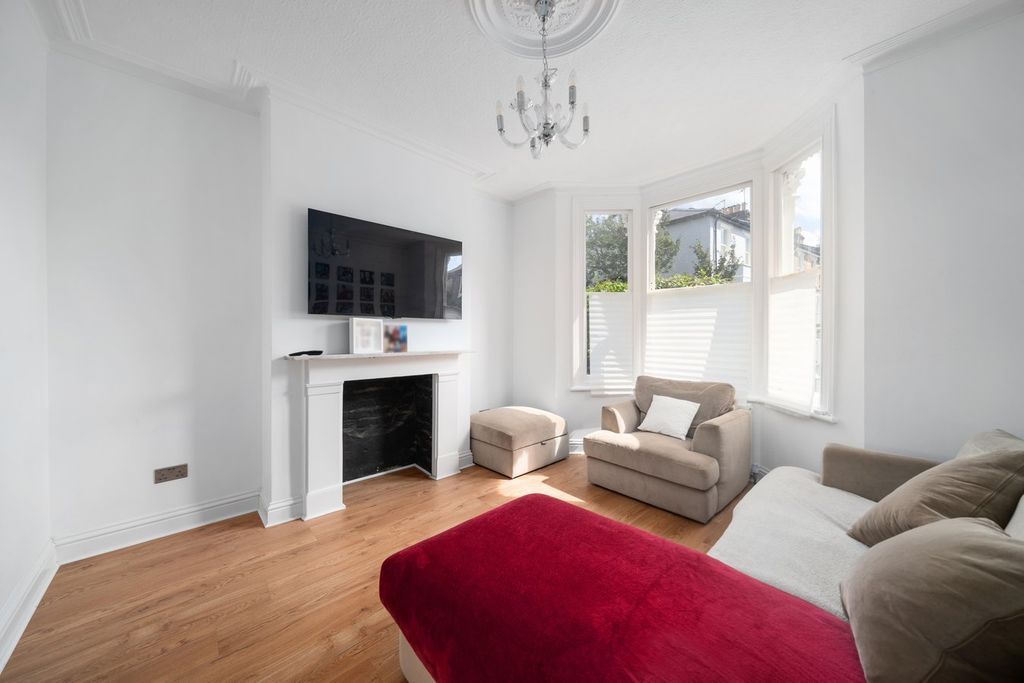 Property photo 1 of 7