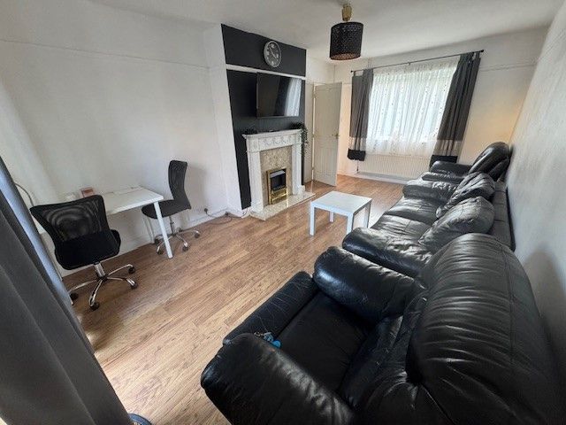 Property photo 2 of 12 Living Room