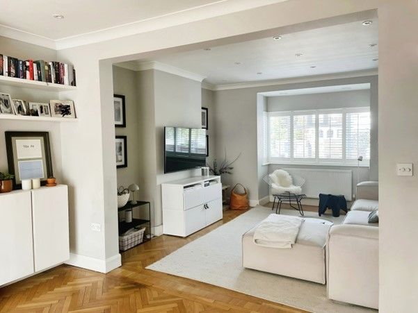 Property photo 3 of 14 Reception