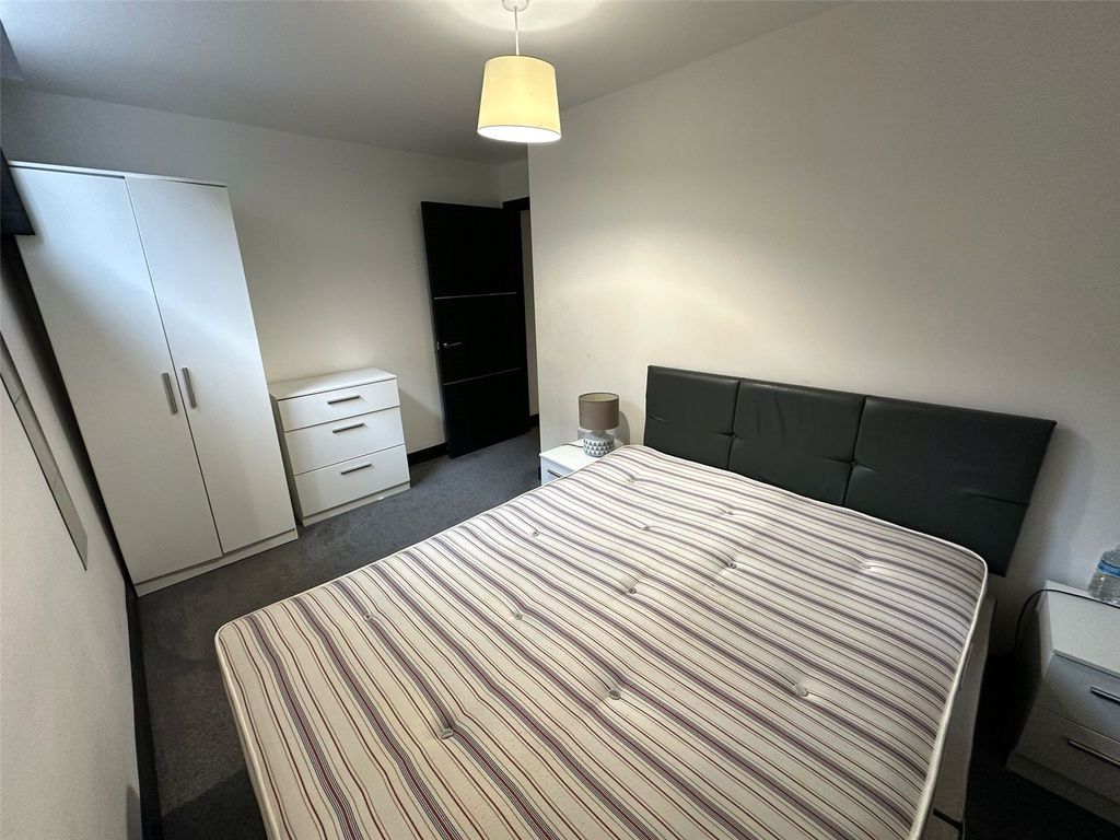 Property photo 3 of 7 Picture No. 08