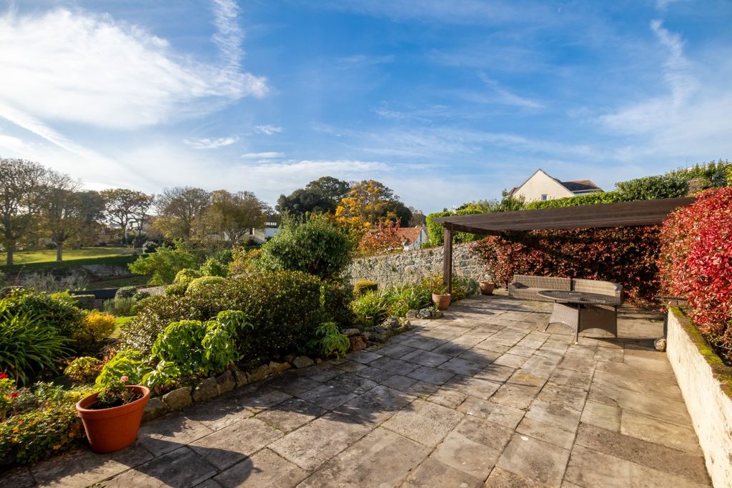 Additional image 53 of 7 bed detached house for saleL'hyvreuse, Cambridge Park, St. Peter Port, Guernsey GY1