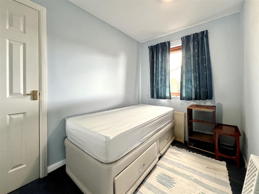 Additional image 18 of 3 bed detached bungalow for salePlayer Drive, Kingseat KY12