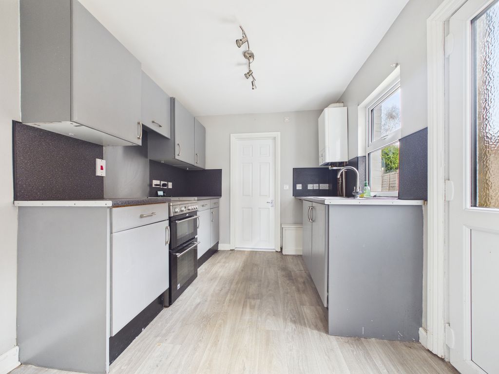 Property photo 2 of 17 Kitchen