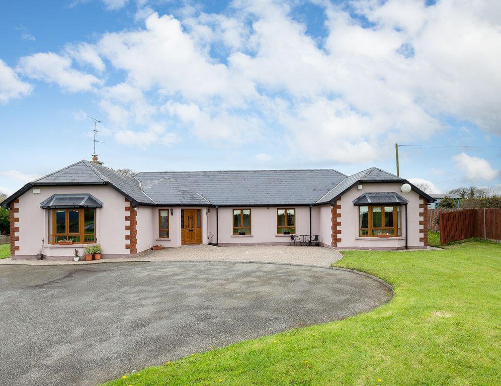 Property photo 1 of 32