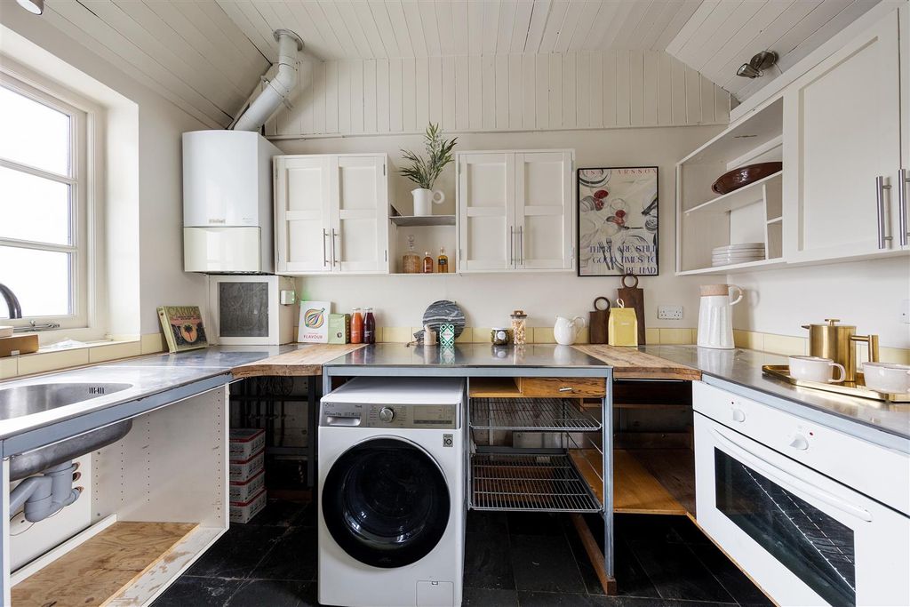 Property photo 3 of 46 Img_6176.Jpg