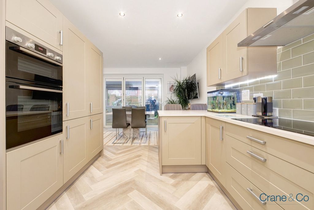 Property photo 3 of 22