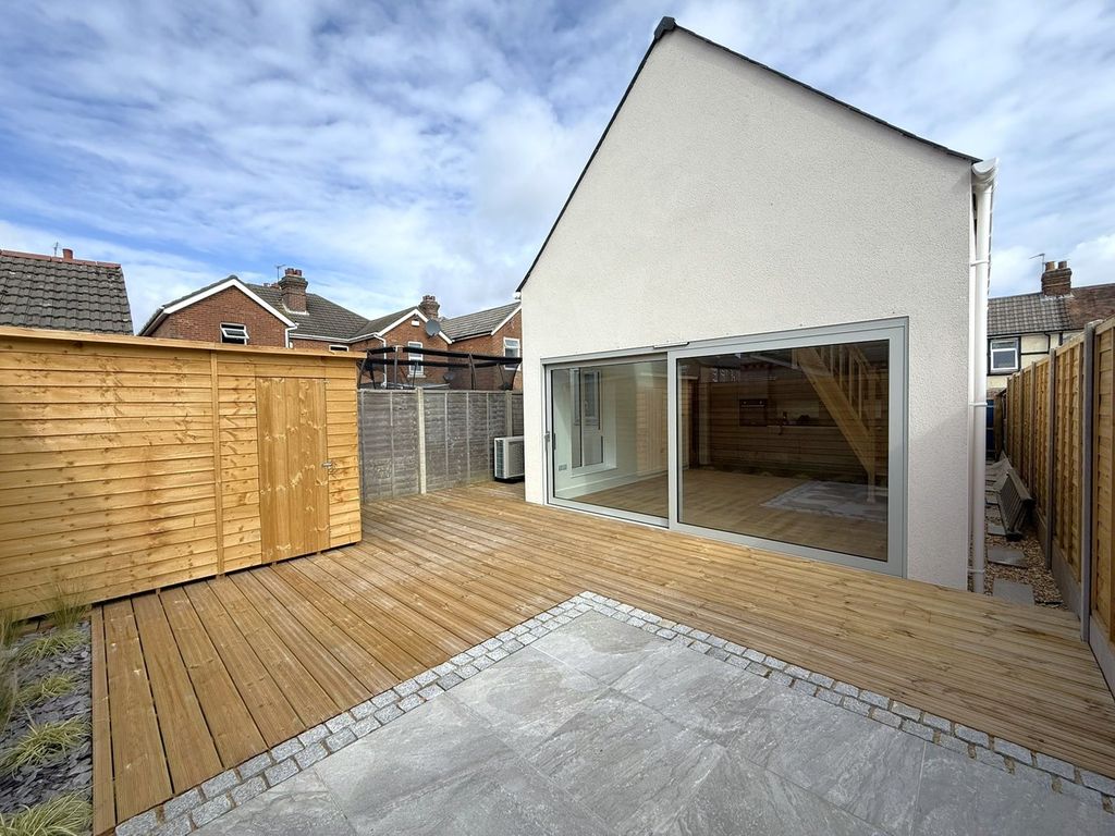 Property photo 3 of 21