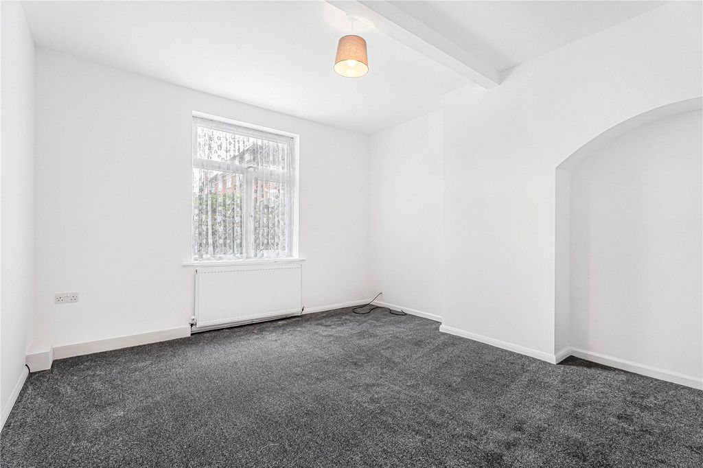Property photo 2 of 15 Picture No. 30
