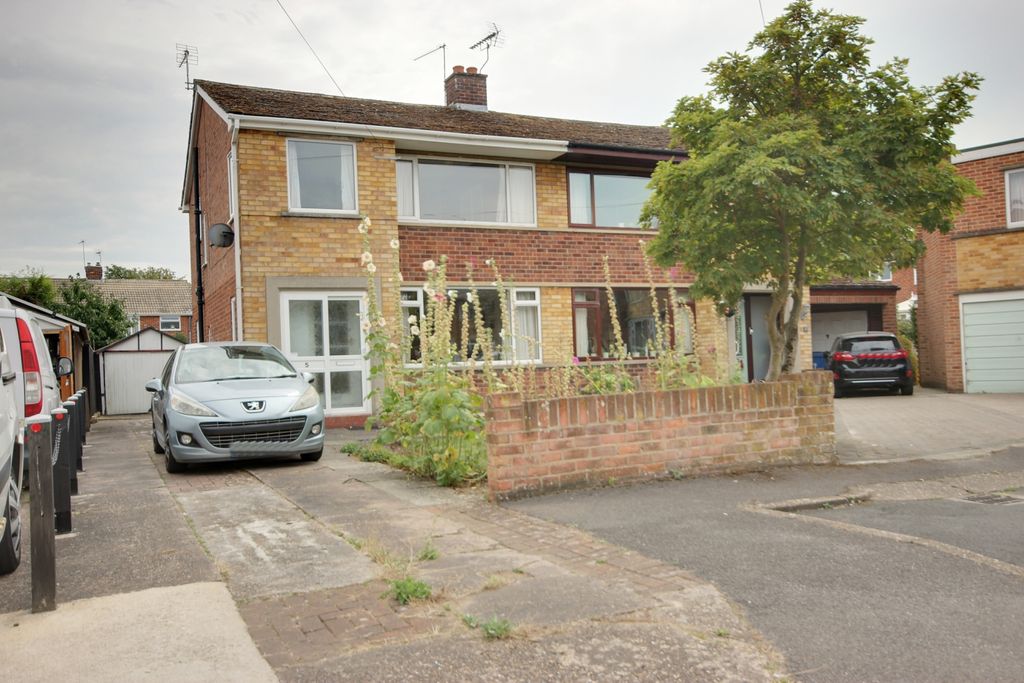 Property photo 1 of 15 1 Front A