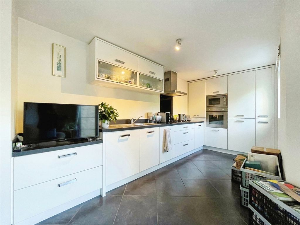 Property photo 3 of 11 Picture No. 61