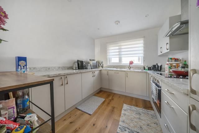 Property photo 3 of 20 Kitchen