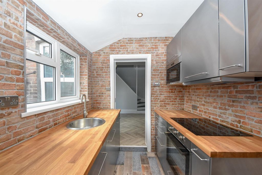 Property photo 3 of 9 Hxlq6La4Zugxtkkz_Gejba.Jpg