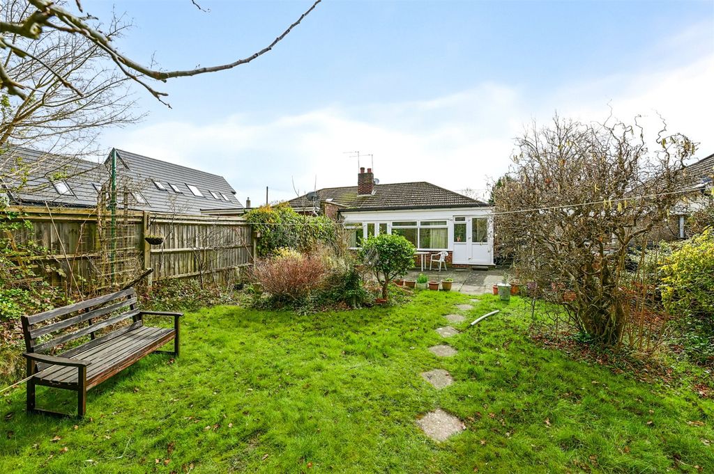 Property photo 2 of 11 Picture No. 12