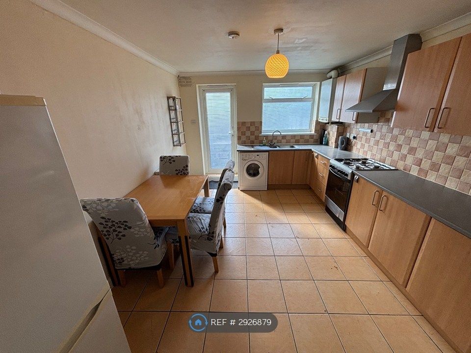 Property photo 3 of 8