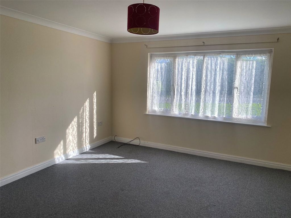 Property photo 3 of 6 Picture No. 05
