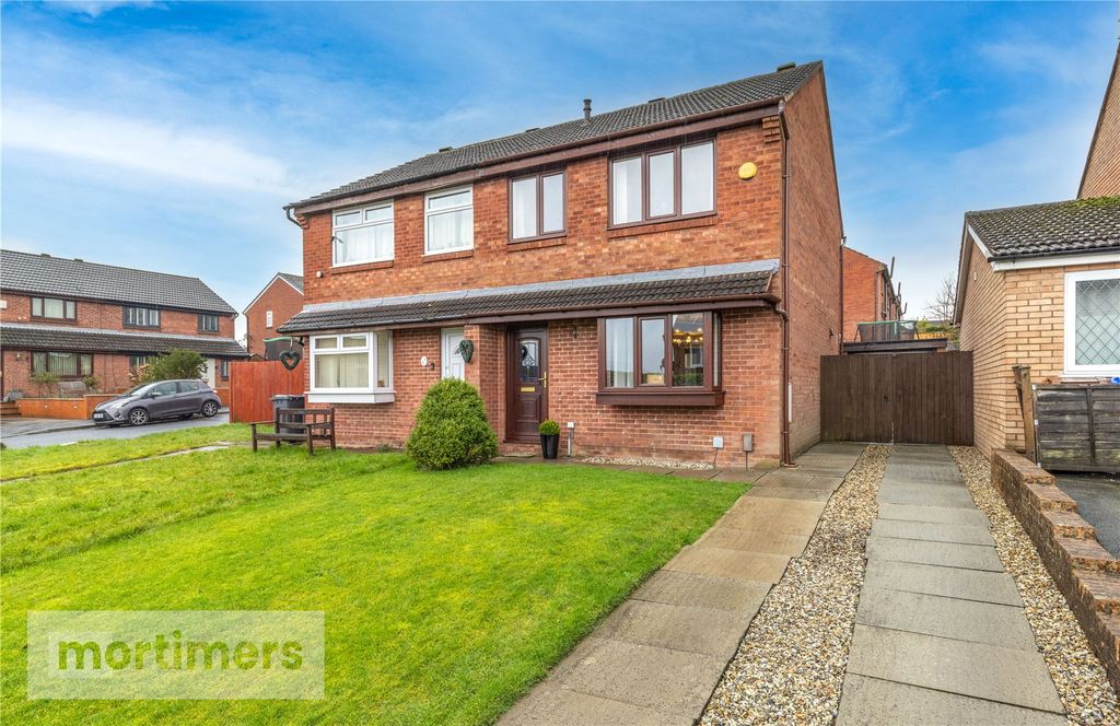 Property photo 1 of 21 Front External