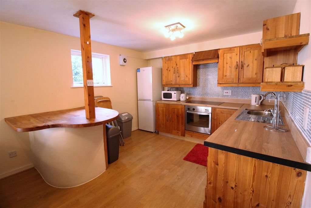 Property photo 1 of 7 Img_2422.Jpg