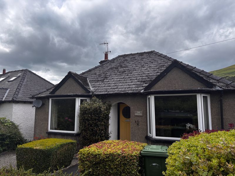 Property photo 1 of 12 The Hollies