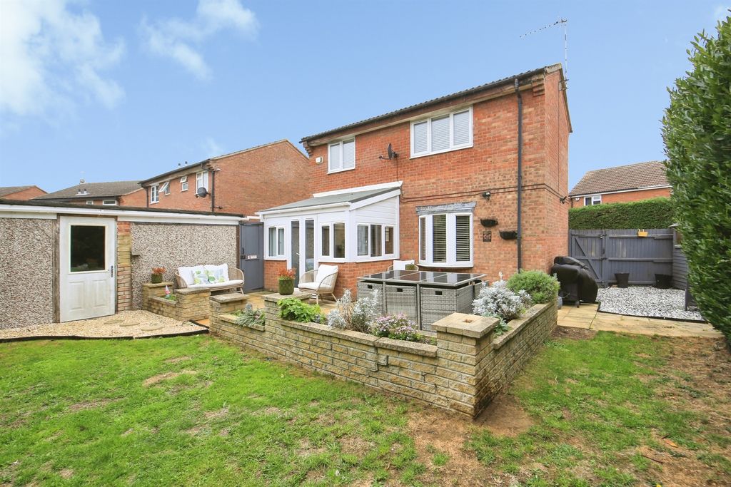 Property photo 2 of 16