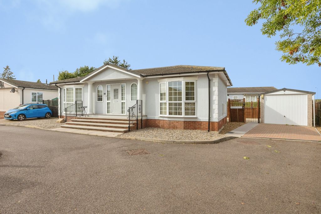 Property photo 1 of 17 Pbox-Img.Jpg