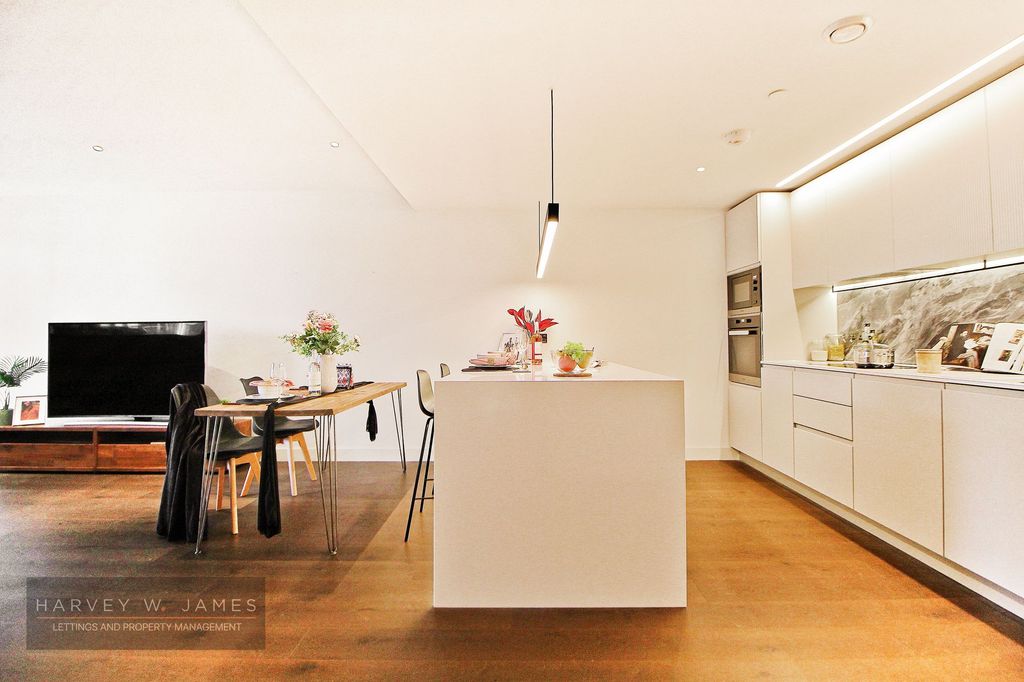 Property photo 2 of 47