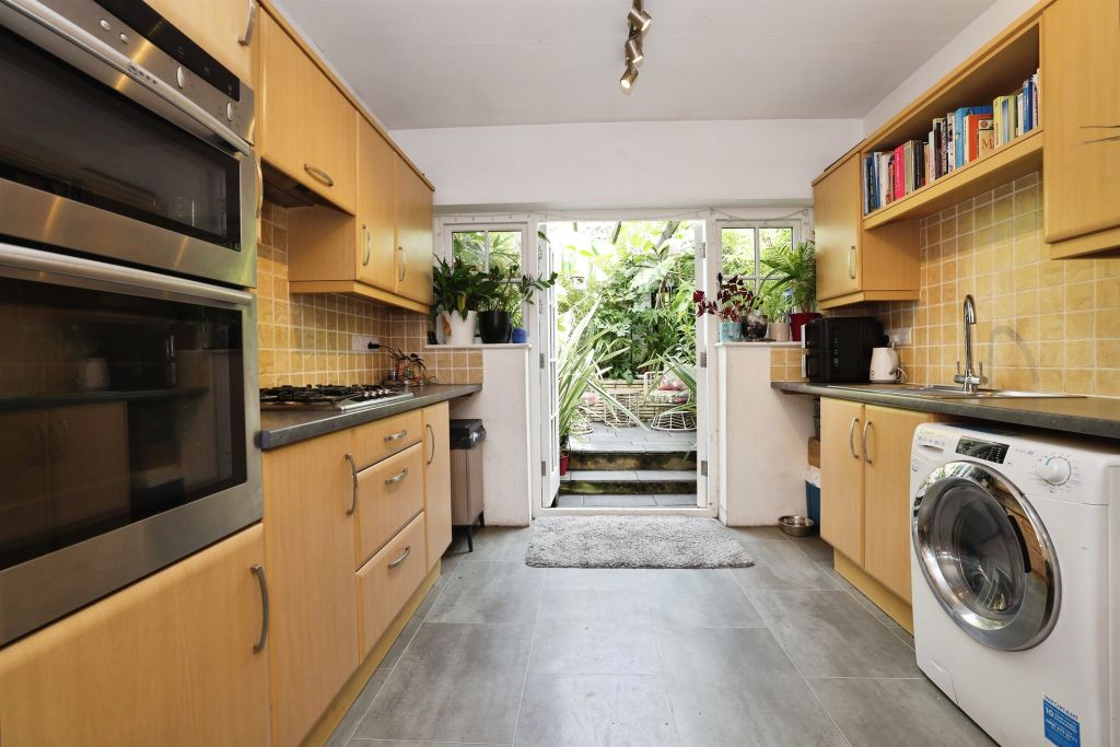 Property photo 2 of 12