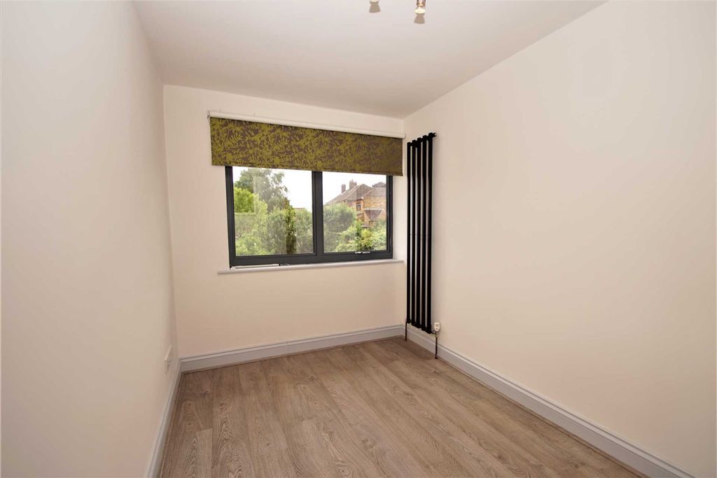 Property photo 2 of 17 Photo
