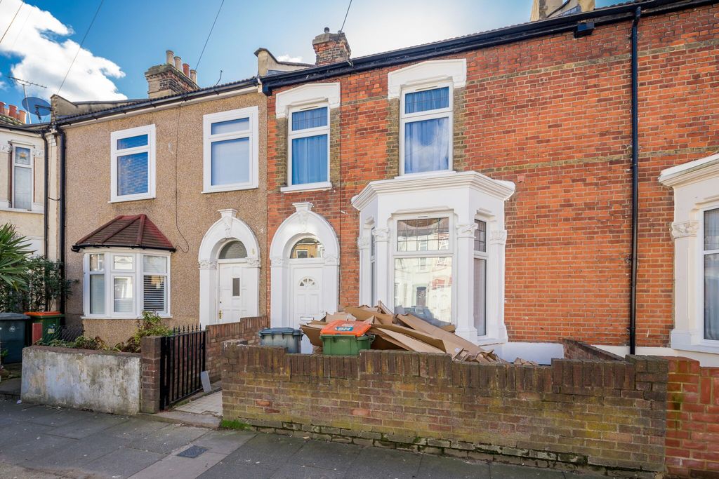 Property photo 1 of 5