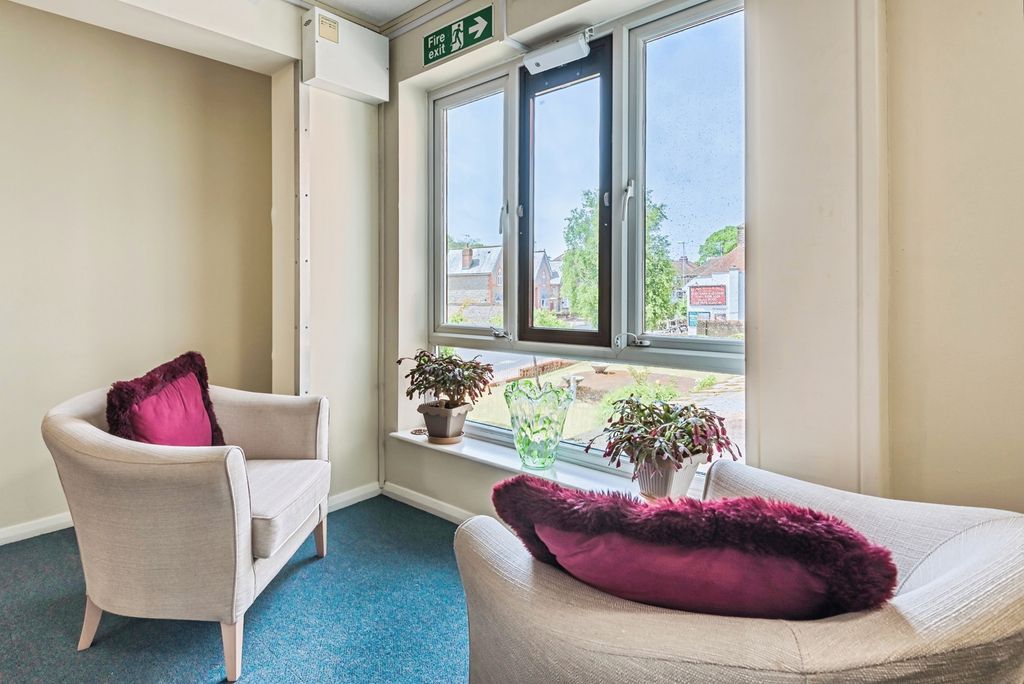 Property photo 3 of 10 Pbox-Img.Jpg