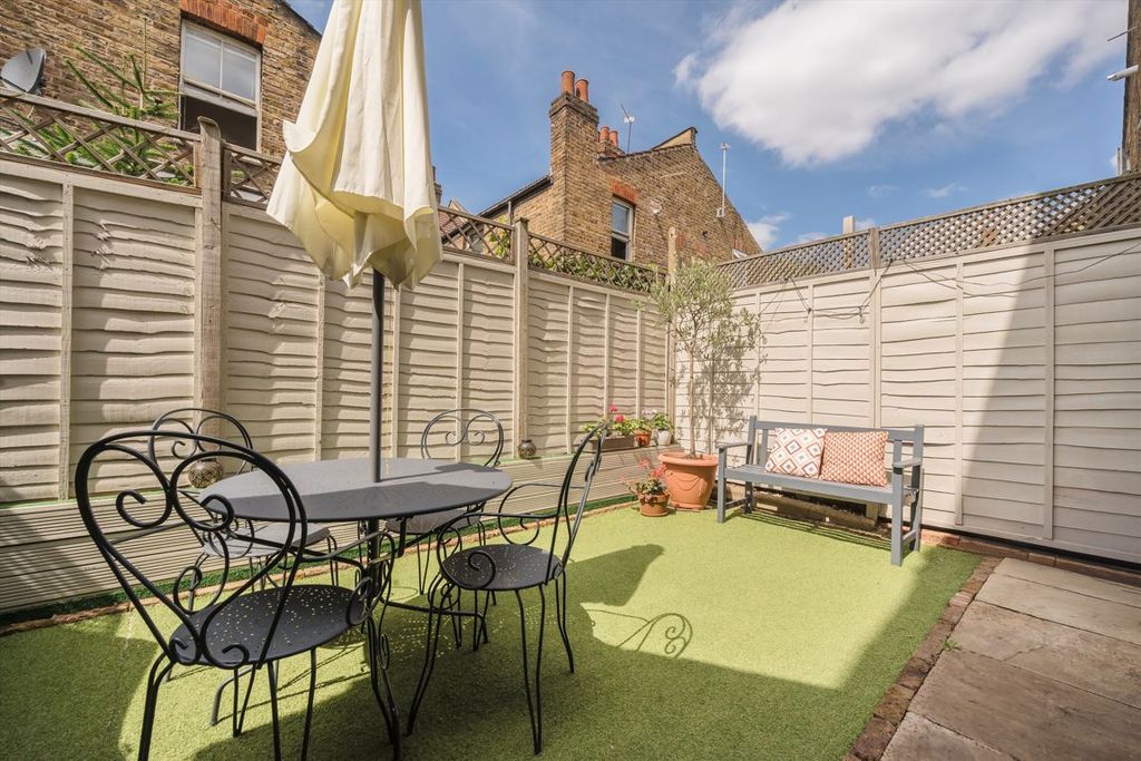 Property photo 3 of 10