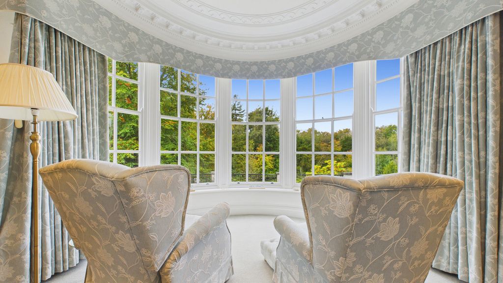 Property photo 2 of 26