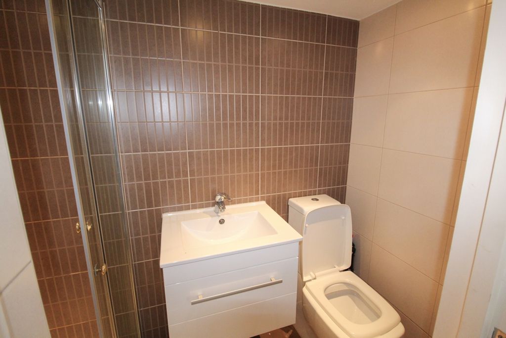 Property photo 3 of 3