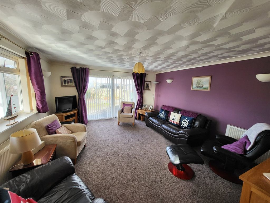 Property photo 3 of 17 Picture No. 19