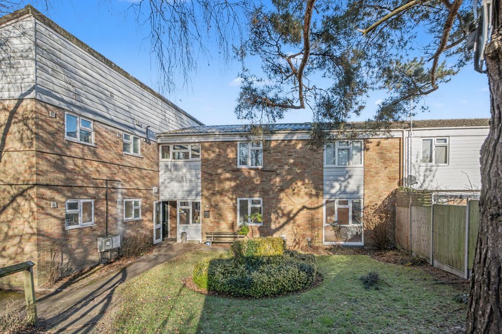 Property photo 1 of 14 26 Ditchling, Bracknell, Rg12 7Rg