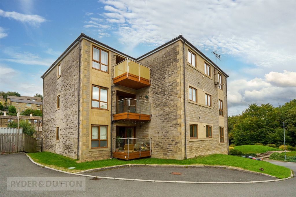 Property photo 1 of 13 External
