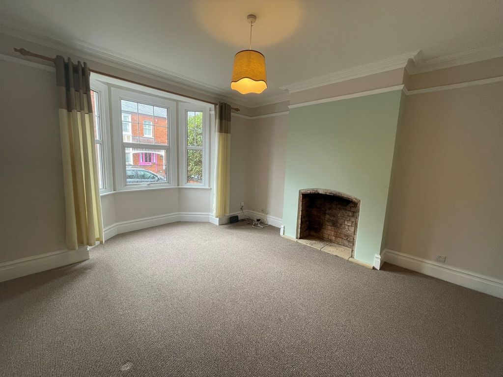 Property photo 3 of 6