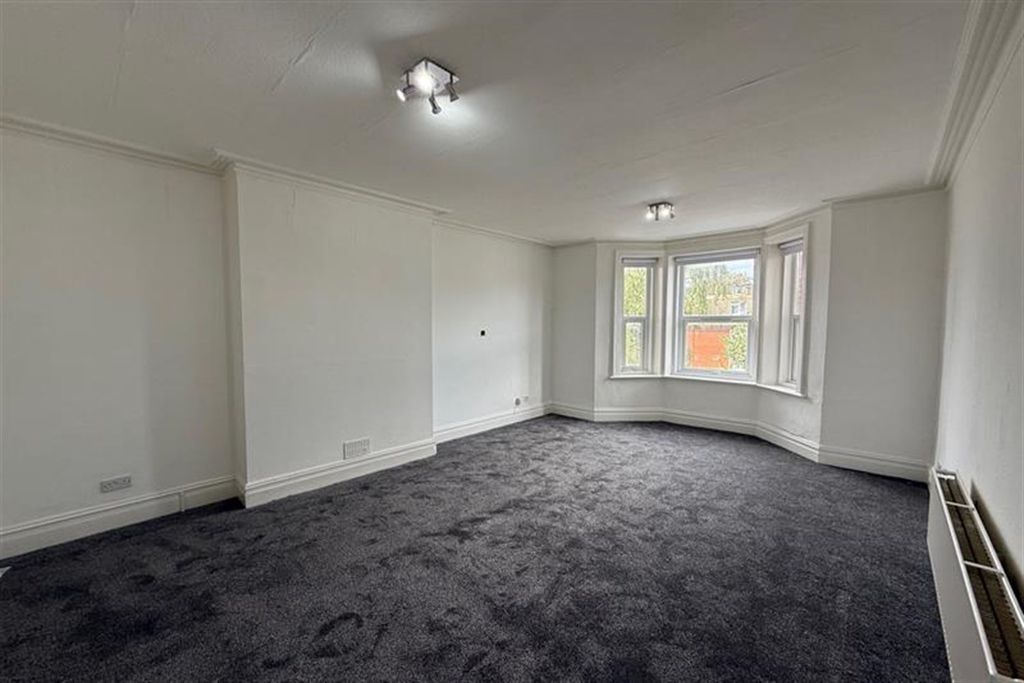 Property photo 1 of 6 (Main)