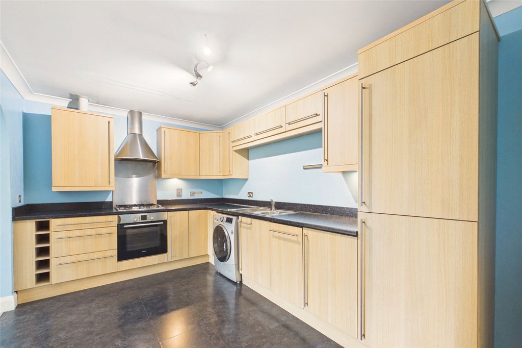 Property photo 2 of 12 Picture No. 09