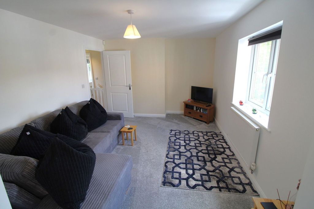 Property photo 3 of 19